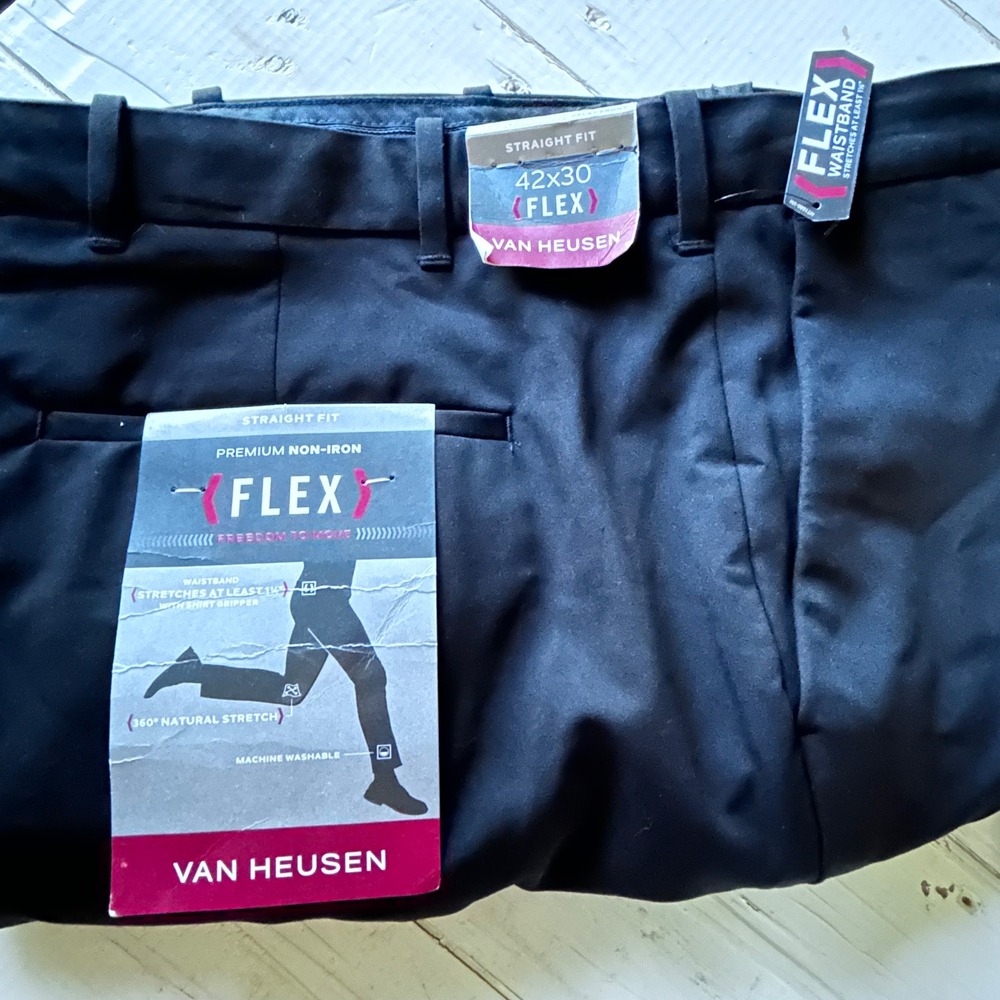 Van Heusen Mens 42x30 Straight Fit Flex Waistband Non Iron Black Pants‎ NWT